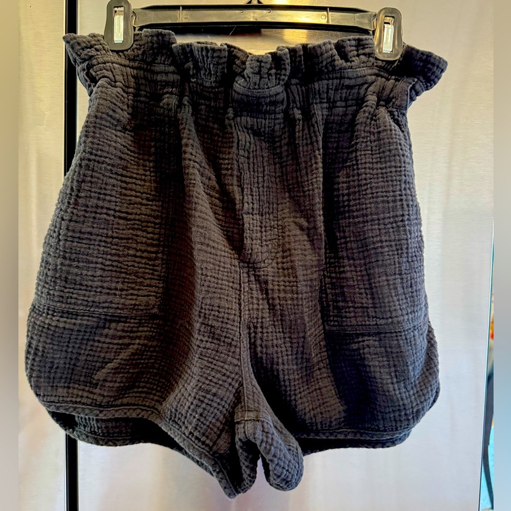 Splendid 100% cotton textured shorts